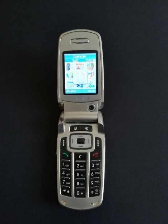 Samsung Z500 telefon eladó Hangerő felfelé gomb hibás,
