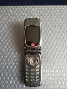 Sharp gx10 eladó ,törött kijelzős és nem kapcsol be.