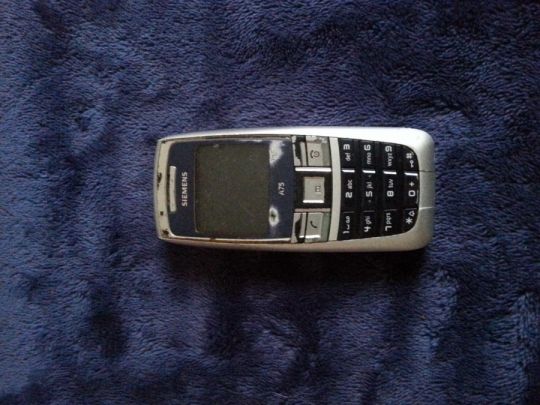 Siemens  a75 eladó telefon csak villan egyet