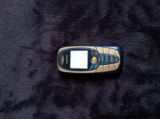 Siemens c65 eladó telefon fehéren világit