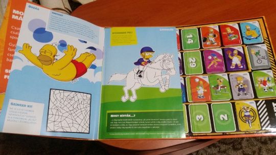 Simpsons-Sportőrület hűtőmágnesek+Legendák-pöttyös kártyák