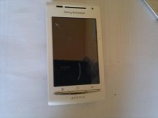 Sony ericsson e15 telefon eladó akku érintkező hibás !