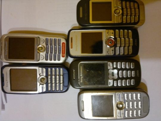 Sony ericsson  j220 j230 telefon eladó  teszteletlenek  !