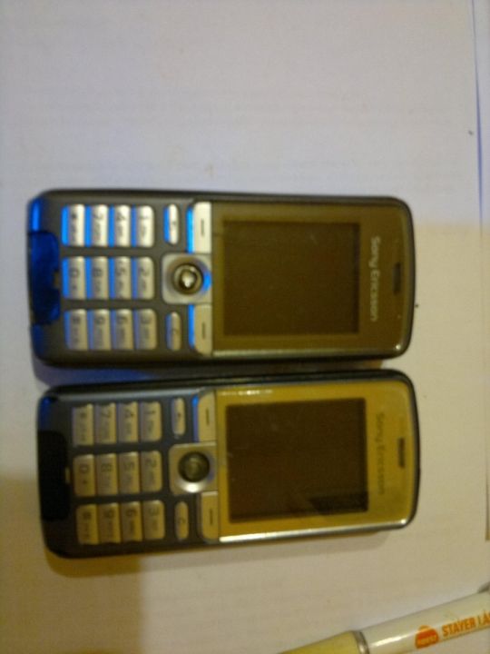Sony ericsson k310  telefon eladó  törött kijelzős  !