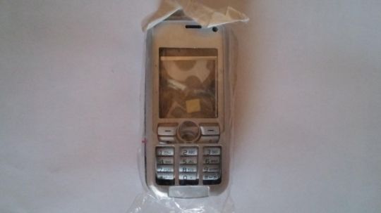 Sony ericsson k770 előlap eladó!