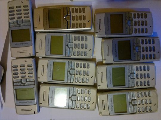 Sony ericsson t100 telefon eladó  teszteletlenek  !