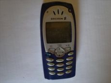 Sony ericsson t68 telefon eladó hiányos és hibás !