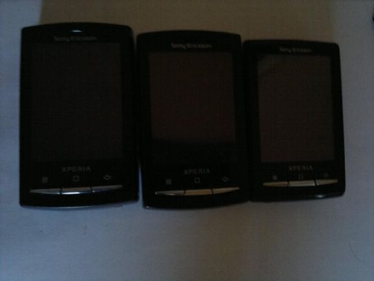 Sony ericsson  telefon eladó  szalagkábel hibásak  !