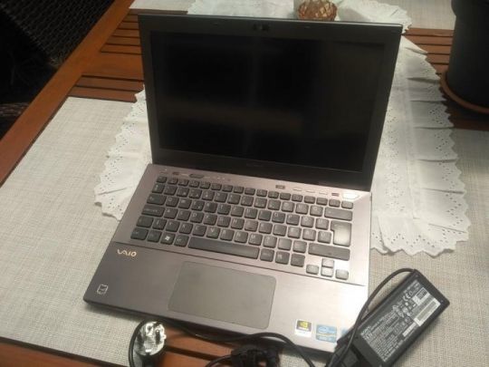 Sony Vaio laptop Core i7-3520M 8 gb ram SSd kamera wifi