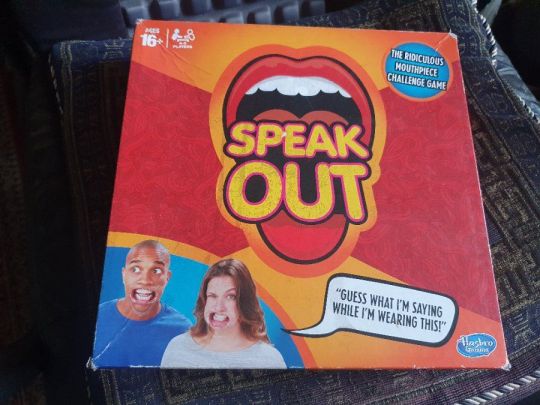 Speak Out társasjáték - Hasbro -Mondd ki - angol nyelvű