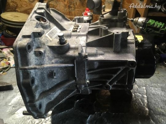 Suzuki felújított váltó M13A