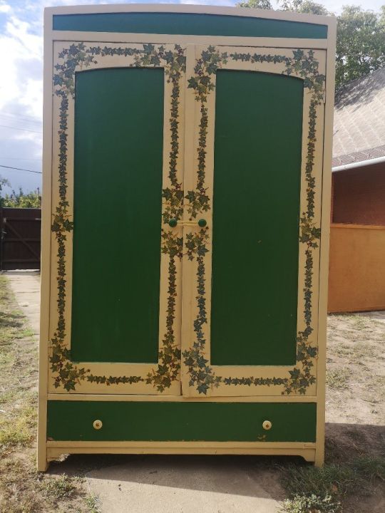 Szekrény a ruháknak