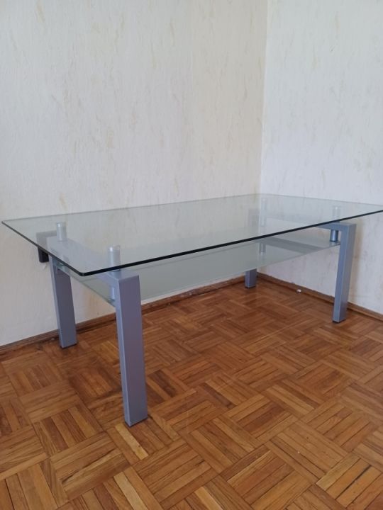 Szép dohányzóasztal