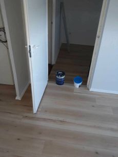 Szobafestés és laminált padló lerakás kedvező áron