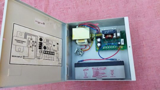 Szünetmentes tápegység elektromos zárvezérléshez ABK-902-12-3