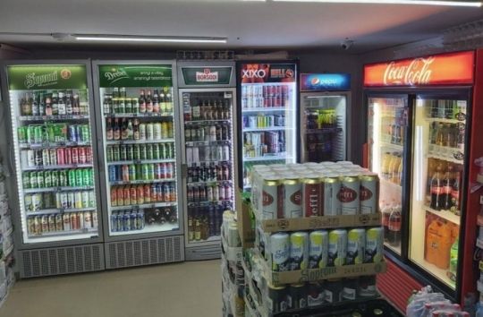 Szupermarket több lakásos társasházzal eladó Mogyoródon