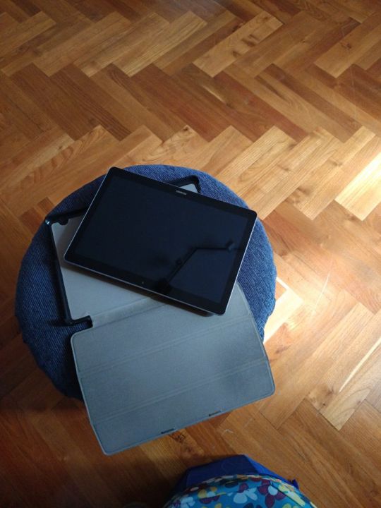 Tablet vevőre vár