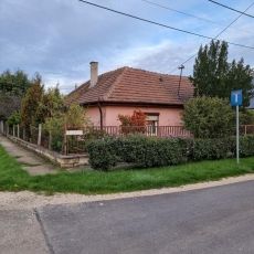 Tárnokon családi ház eladó