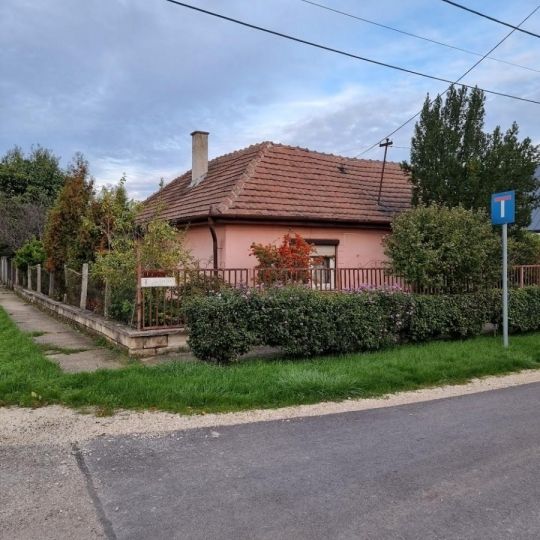 Tárnokon családi ház eladó