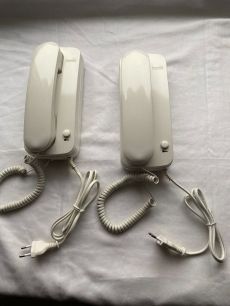 Társasházi ajtó nyitó telefon