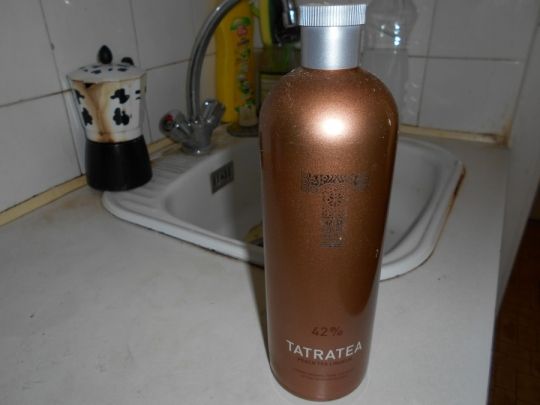 Tatratea 42% peach palack