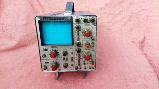 Telequipment D67 kétcsatornás 25 MHz