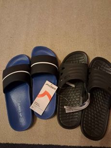 Teljesen új férfi papucsok