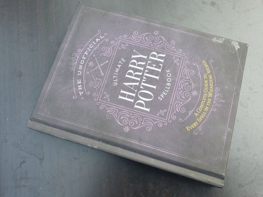 The Unofficial Ultimate Harry Potter Spellbook+Wingardium Leviosa