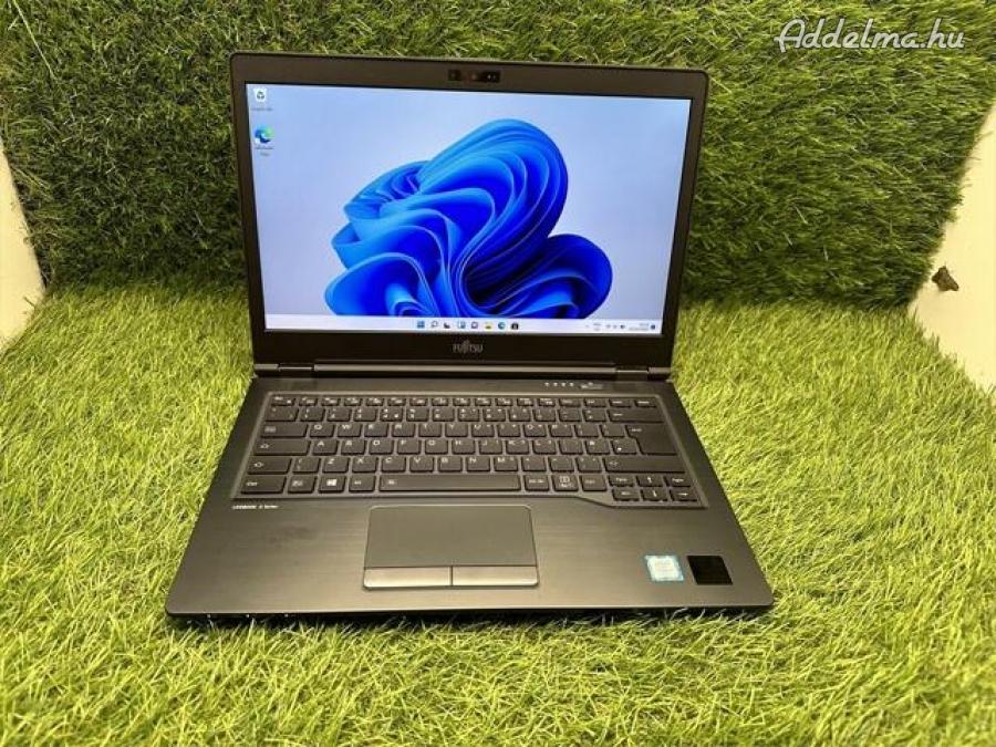 Több mint félezerből: Fujitsu LifeBook U747 -Menta