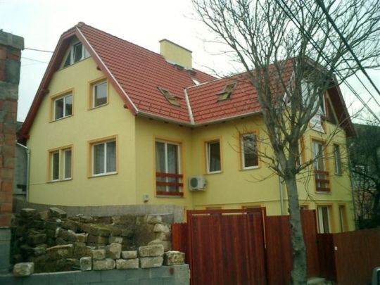BUDAÖRSÖN SZOBA KIADÓ  