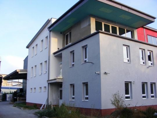 Tökölön újszerű iparcsarnok eladó!