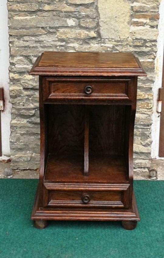 Tölgy fiókos, újságtartós kis szekrény