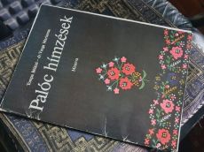 Tompa Béláné -Varga Marianna: Palóc hímzések