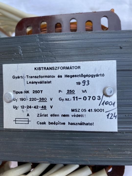 Transzformátor 220V-380V  12-24-42-48V 250VA