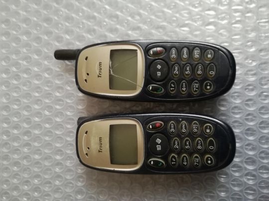 Trium  telefon eladó ,nincsenek tesztelve.