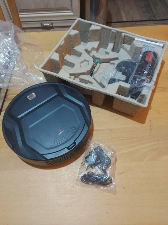 Új, csak kipróbált Lefant M201 Robotporszívó