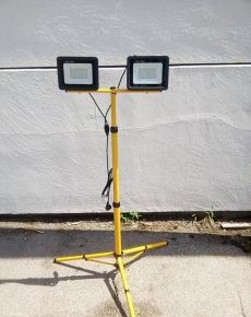 Új Lengyel import állványos led reflektor 2X50W eladó