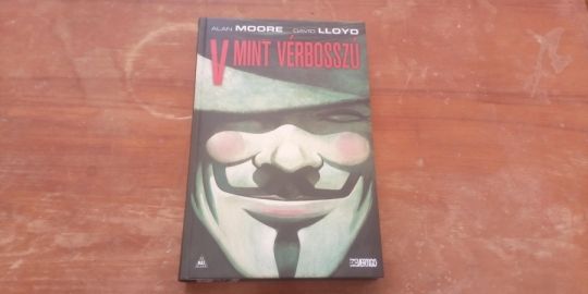V mint Vérbosszú kötet