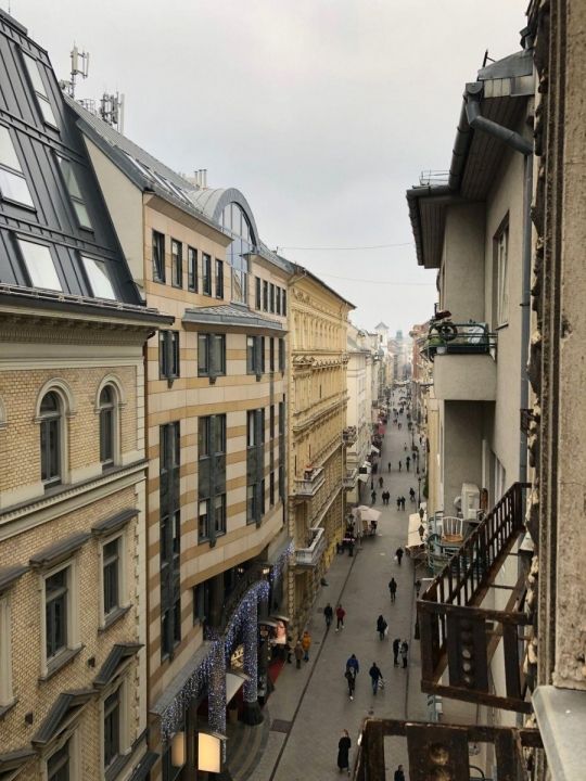 Váci utcában minigarzon lakás kiadó!