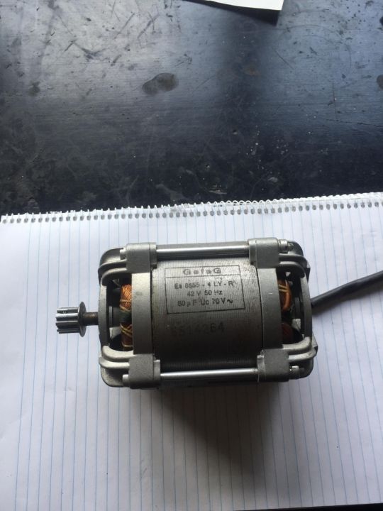 Villanymotor  42 V-os  váltó áramú