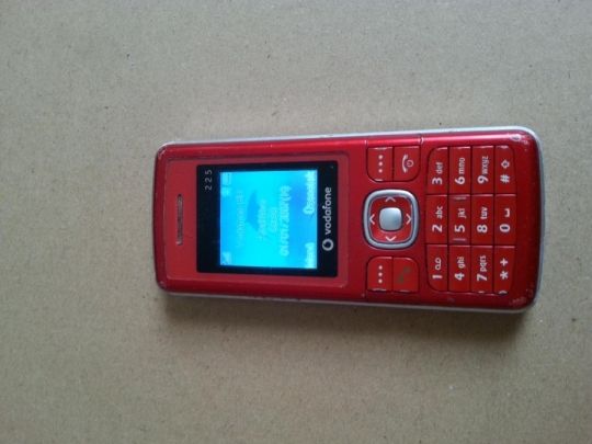 Vodafone  225 telefon eladó jók és vodásak