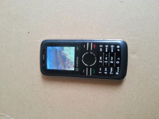 Vodafone 527  telefon eladó jó és vodás