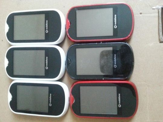 Vodafone  541 telefon eladó érintőhibásak