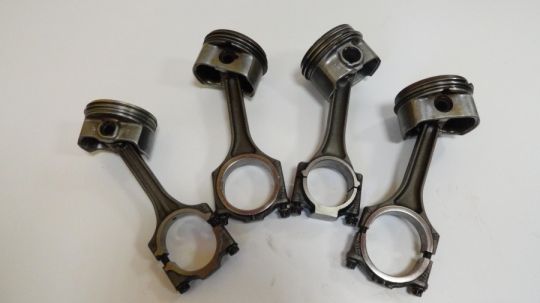 VW AUDI SEAT SKODA BONTOTT ÉS ÚJ MOTORALKATRÉSZEK