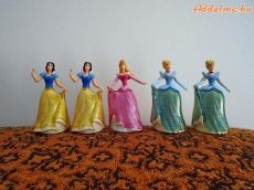 Walt Disney figurák kistáskával