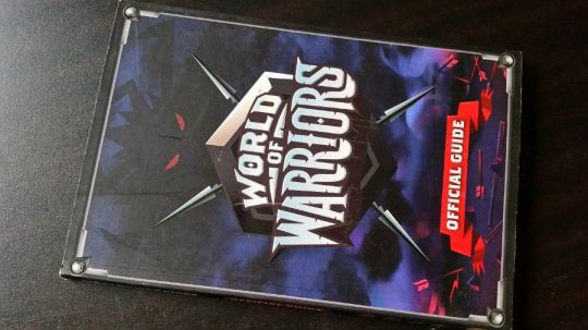 World of Warriors Official Guide - útmutató +ajándék