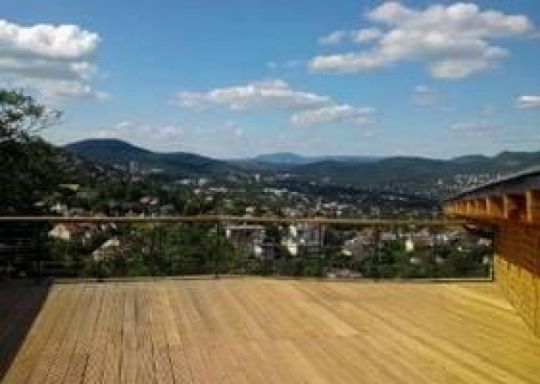 XII.ker-i 1.5 ill.1+2 fél,és 5szobás panorámás