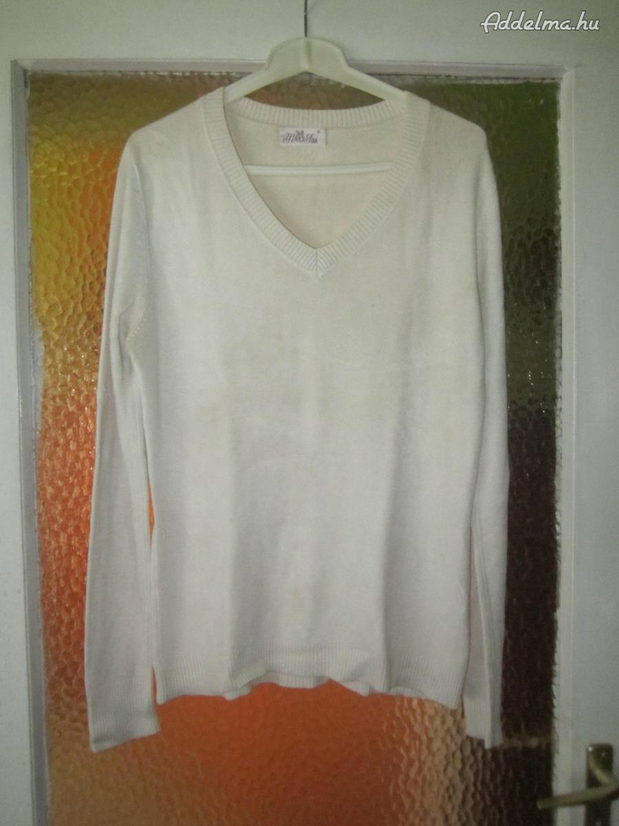 XL-es krémszínű pulóver
