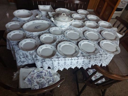 Zsolnay tálalókészlet